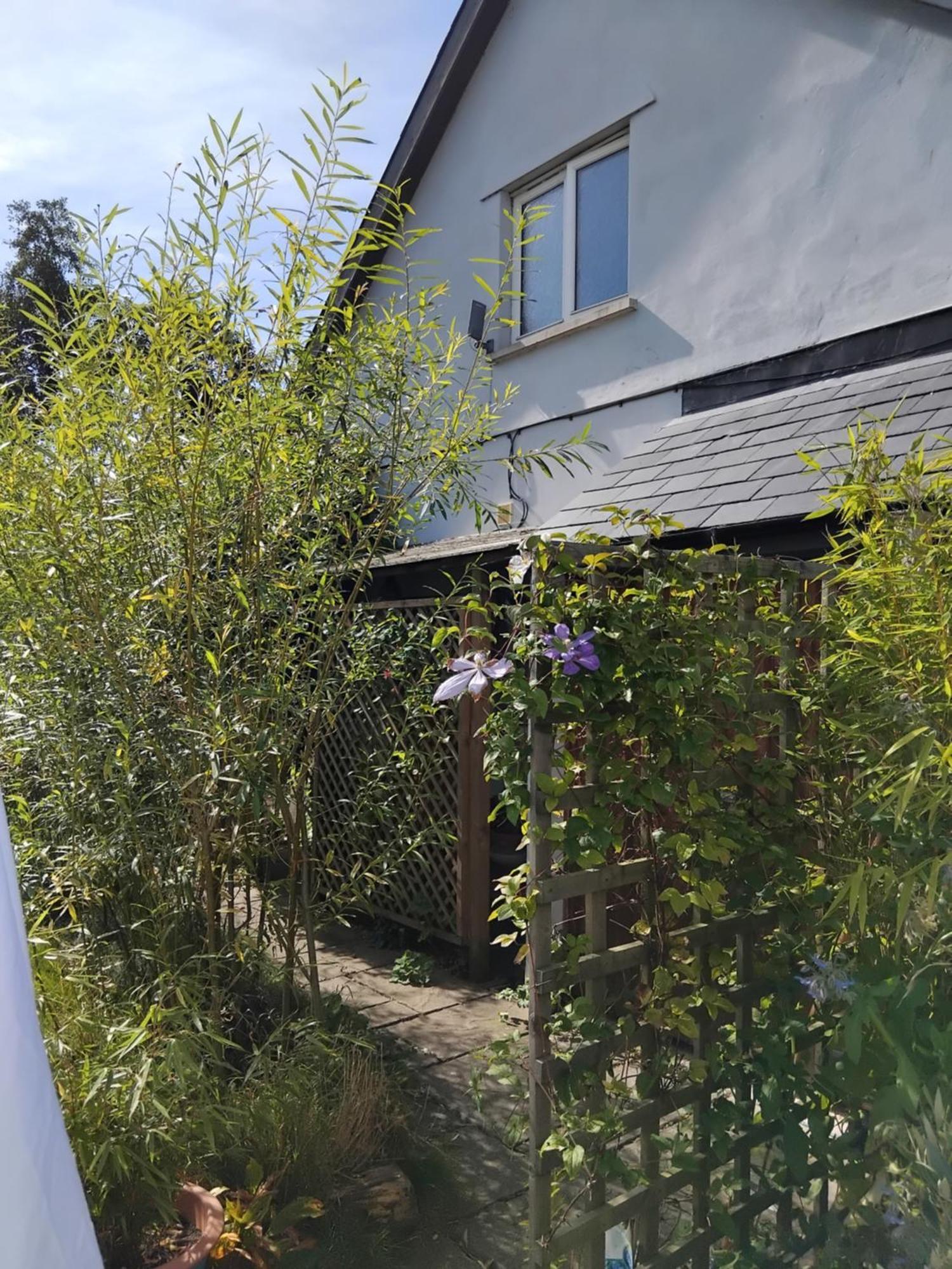 Post Office Row Apartment And Garden Crickhowell Exterior photo