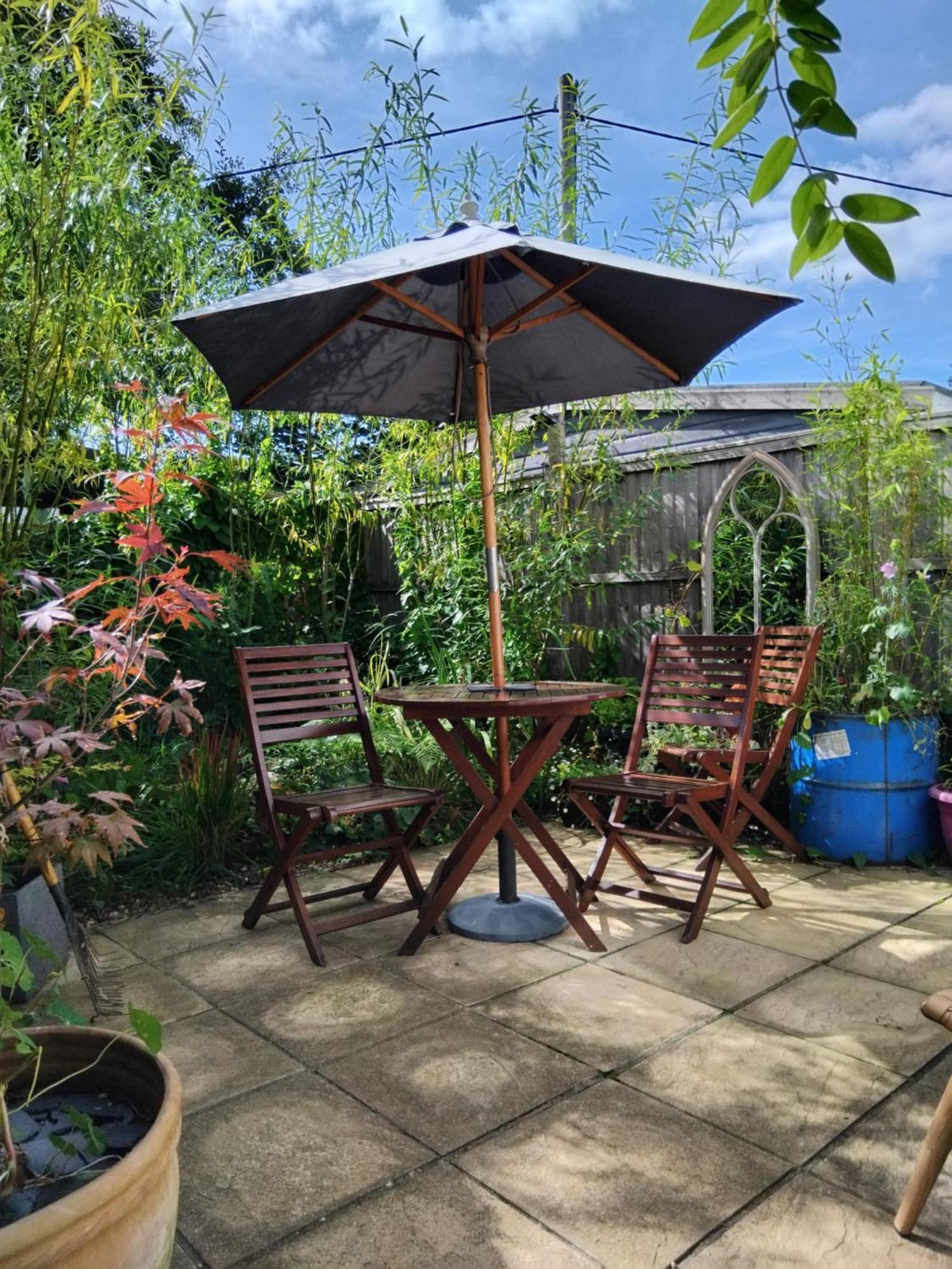 Post Office Row Apartment And Garden Crickhowell Exterior photo